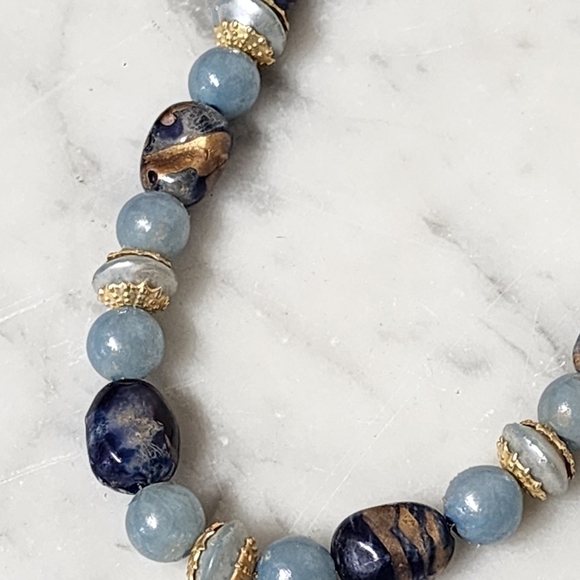 Vintage Acrylic Faux Stone Necklace Beaded Slide Delicate Chain Lightweight Blue - Picture 4 of 6